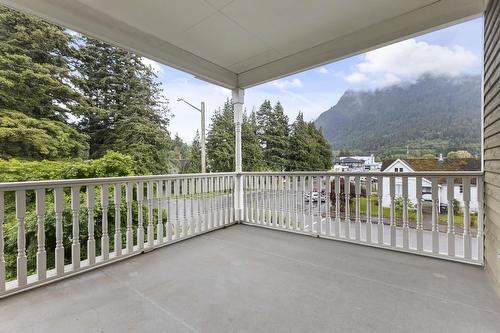 690 Fraser Avenue, Hope, BC 