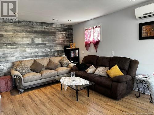 748 Canada Road, Edmundston, NB - Indoor Photo Showing Living Room