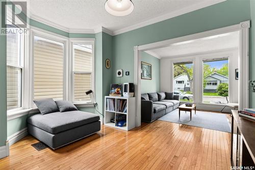 2056 King Street, Regina, SK - Indoor Photo Showing Living Room