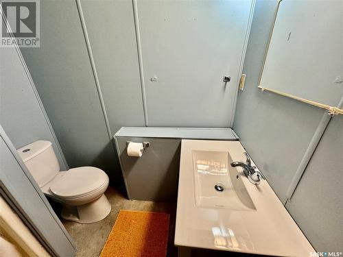 81 Mossfield Place, Yorkton, SK - Indoor Photo Showing Bathroom