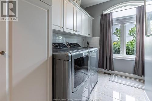 13095 County Rd 11 (Walker Rd), Essex, ON - Indoor Photo Showing Laundry Room