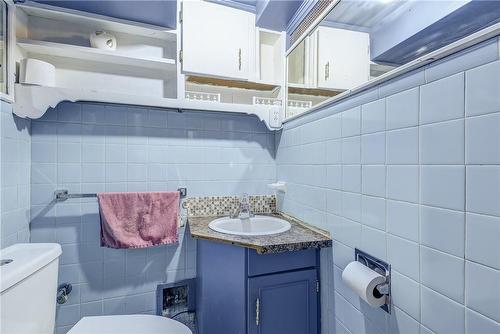 83 Graham Avenue S, Hamilton, ON - Indoor Photo Showing Bathroom