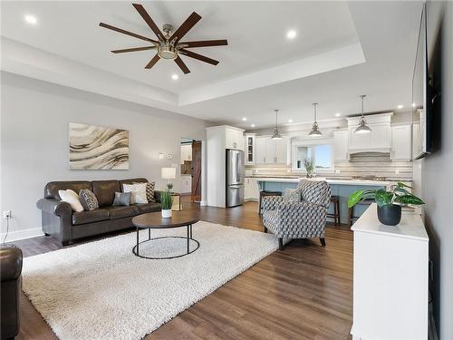 168 Moores Road, York, ON - Indoor Photo Showing Living Room