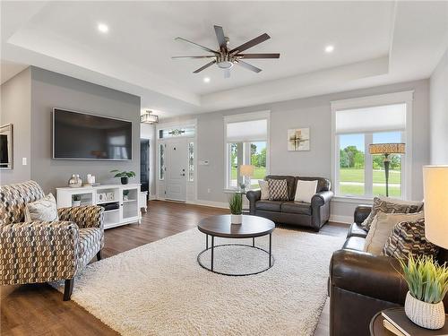 168 Moores Road, York, ON - Indoor Photo Showing Living Room