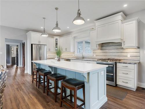 168 Moores Road, York, ON - Indoor Photo Showing Kitchen With Upgraded Kitchen