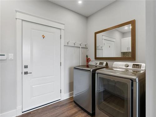 168 Moores Road, York, ON - Indoor Photo Showing Laundry Room