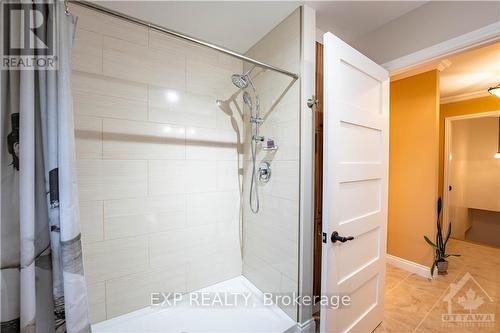 2511 Principale Street, Alfred And Plantagenet, ON - Indoor Photo Showing Bathroom