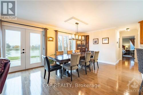 2511 Principale Street, Alfred And Plantagenet, ON - Indoor Photo Showing Dining Room