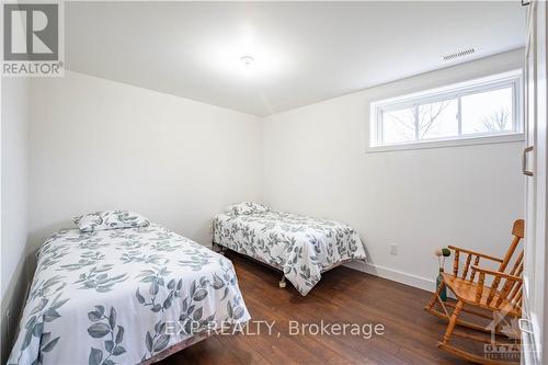 2511 Principale Street, Alfred And Plantagenet, ON - Indoor Photo Showing Bedroom