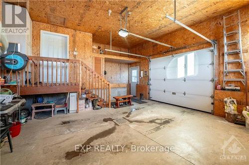 2511 Principale Street, Alfred And Plantagenet, ON - Indoor Photo Showing Garage