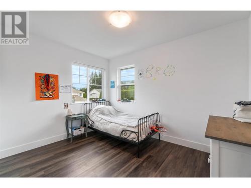 3110 6 Avenue Se, Salmon Arm, BC - Indoor Photo Showing Bedroom