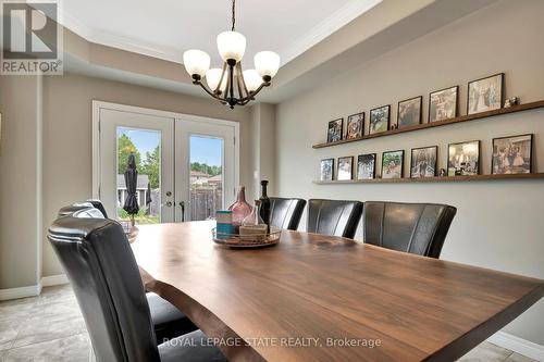 920 Stone Church Road E, Hamilton, ON - Indoor Photo Showing Dining Room
