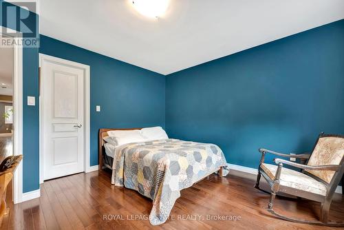 920 Stone Church Road E, Hamilton, ON - Indoor Photo Showing Bedroom