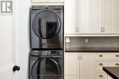 62 Bond Street W, Kawartha Lakes, ON - Indoor Photo Showing Laundry Room