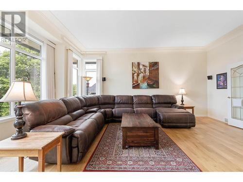 12857 Oyama Road, Lake Country, BC - Indoor Photo Showing Living Room