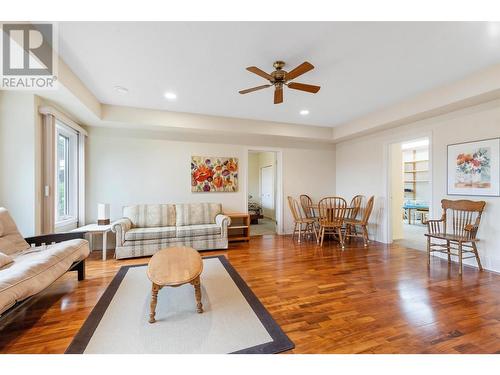 12857 Oyama Road, Lake Country, BC - Indoor Photo Showing Living Room