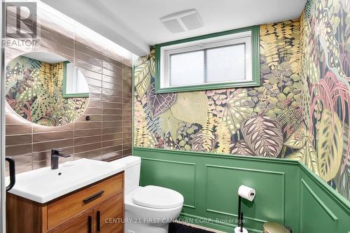 15 Killarney Road, London, ON - Indoor Photo Showing Bathroom