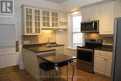 25 Beaconsfield Avenue, London, ON - Indoor Photo Showing Kitchen With Double Sink