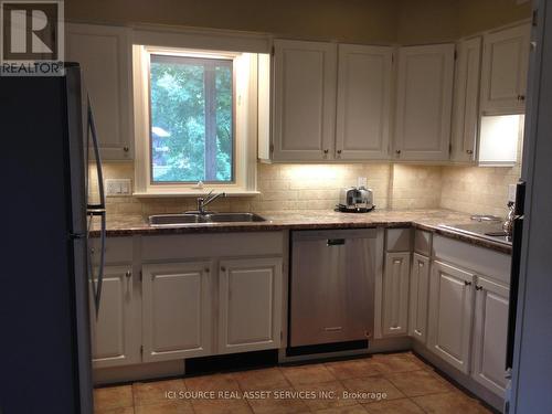 25 Beaconsfield Avenue, London, ON - Indoor Photo Showing Kitchen With Double Sink