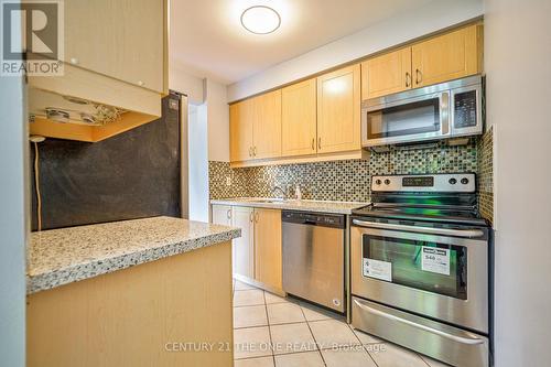 4032 Taffey Crescent, Mississauga, ON - Indoor Photo Showing Kitchen With Stainless Steel Kitchen