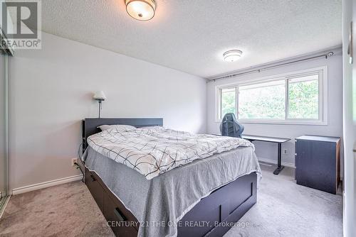 4032 Taffey Crescent, Mississauga, ON - Indoor Photo Showing Bedroom