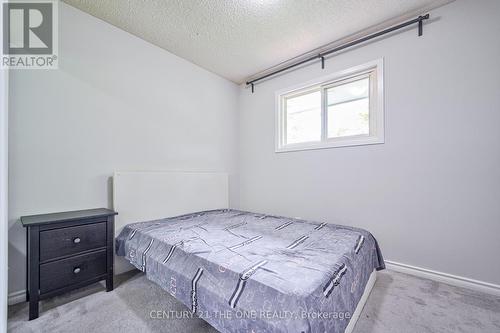 4032 Taffey Crescent, Mississauga, ON - Indoor Photo Showing Bedroom
