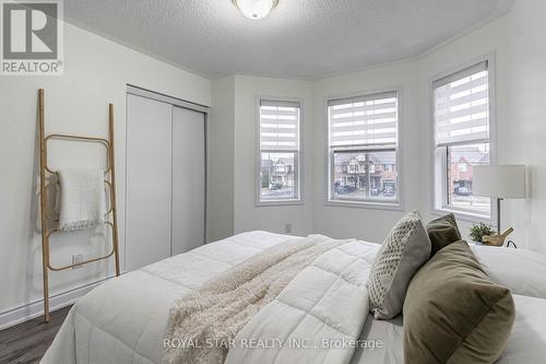 729 Thompson Road S, Milton, ON - Indoor Photo Showing Bedroom