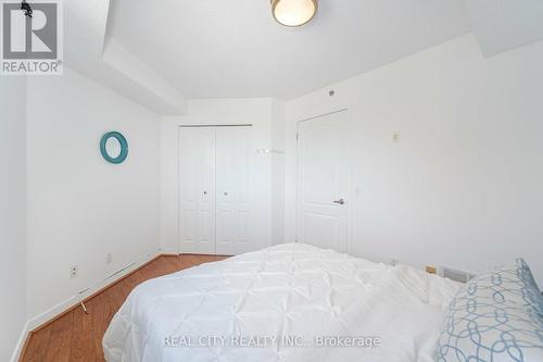 3406 - 4 Dayspring Circle, Brampton, ON - Indoor Photo Showing Bedroom