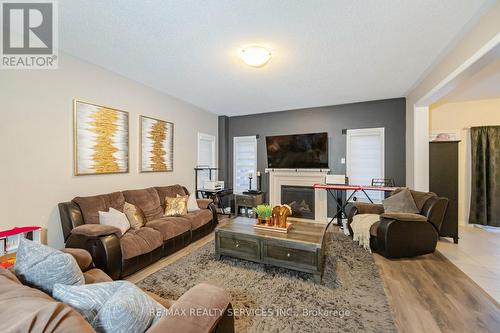 184 Hutchinson Drive, New Tecumseth, ON - Indoor Photo Showing Living Room With Fireplace