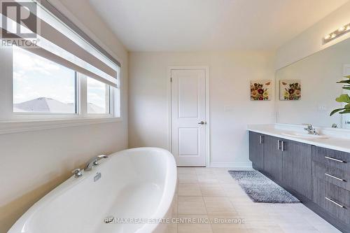 1623 Corsal Court, Innisfil, ON - Indoor Photo Showing Bathroom