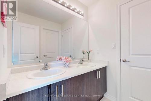 1623 Corsal Court, Innisfil, ON - Indoor Photo Showing Bathroom