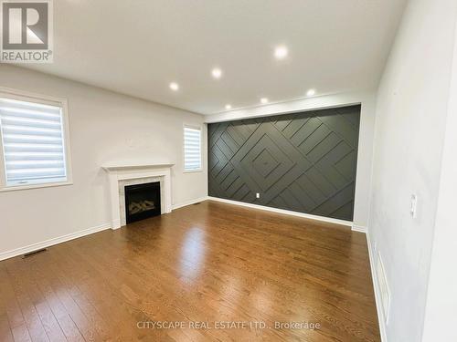 40 Sparkle Drive, Thorold, ON - Indoor With Fireplace