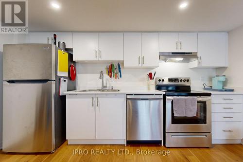 A - 26 Lookout Drive, Clarington, ON - Indoor Photo Showing Kitchen With Double Sink With Upgraded Kitchen