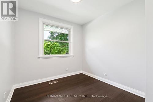 308 Donlin Avenue, Newmarket (Central Newmarket), ON - Indoor Photo Showing Other Room