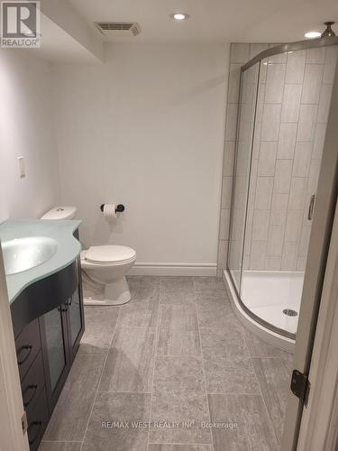 308 Donlin Avenue, Newmarket (Central Newmarket), ON - Indoor Photo Showing Bathroom