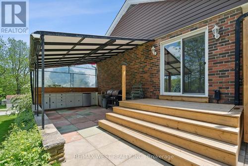 308 Donlin Avenue, Newmarket (Central Newmarket), ON - Outdoor With Exterior