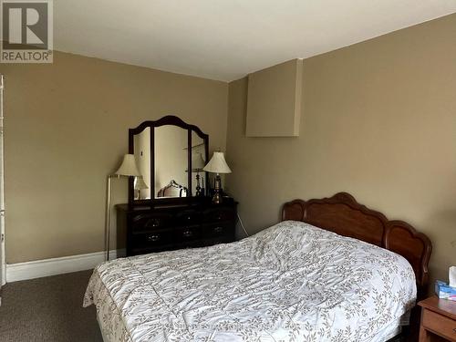 102 Stewart Street, Peterborough, ON - Indoor Photo Showing Bedroom