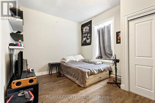 145 Pinnacle Street, Belleville, ON - Indoor Photo Showing Bedroom