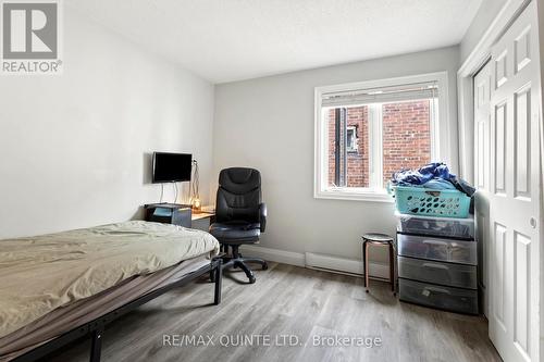 145 Pinnacle Street, Belleville, ON - Indoor Photo Showing Bedroom