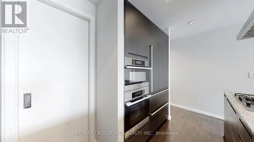 2803 - 180 University Avenue, Toronto (Bay Street Corridor), ON - Indoor