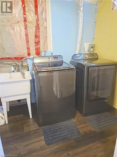90 Brembel Street, Kitchener, ON - Indoor Photo Showing Laundry Room
