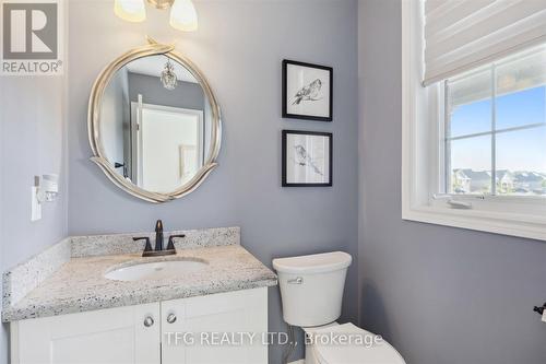 27 Charles Tilley Crescent, Clarington, ON - Indoor Photo Showing Bathroom