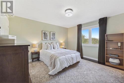 27 Charles Tilley Crescent, Clarington, ON - Indoor Photo Showing Bedroom