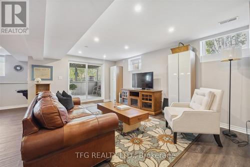 27 Charles Tilley Crescent, Clarington, ON - Indoor Photo Showing Living Room
