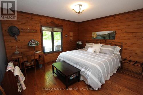 4 Reynolds Court, Kawartha Lakes, ON - Indoor Photo Showing Bedroom