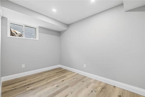 206 East 27Th Street, Hamilton, ON - Indoor Photo Showing Other Room