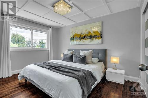2116 Benjamin Avenue, Ottawa, ON - Indoor Photo Showing Bedroom
