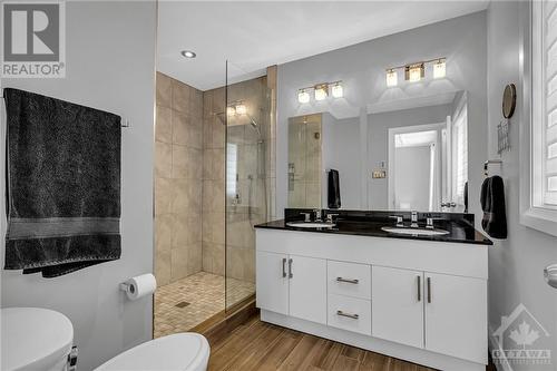 2116 Benjamin Avenue, Ottawa, ON - Indoor Photo Showing Bathroom