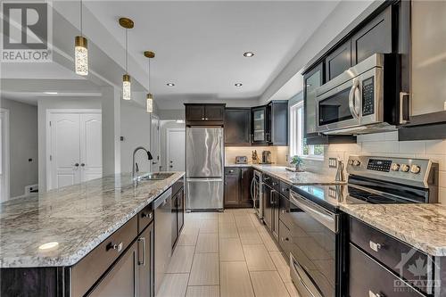 2116 Benjamin Avenue, Ottawa, ON - Indoor Photo Showing Kitchen With Upgraded Kitchen