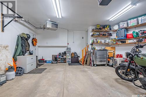 238 Sutter Place, Saskatoon, SK - Indoor Photo Showing Garage